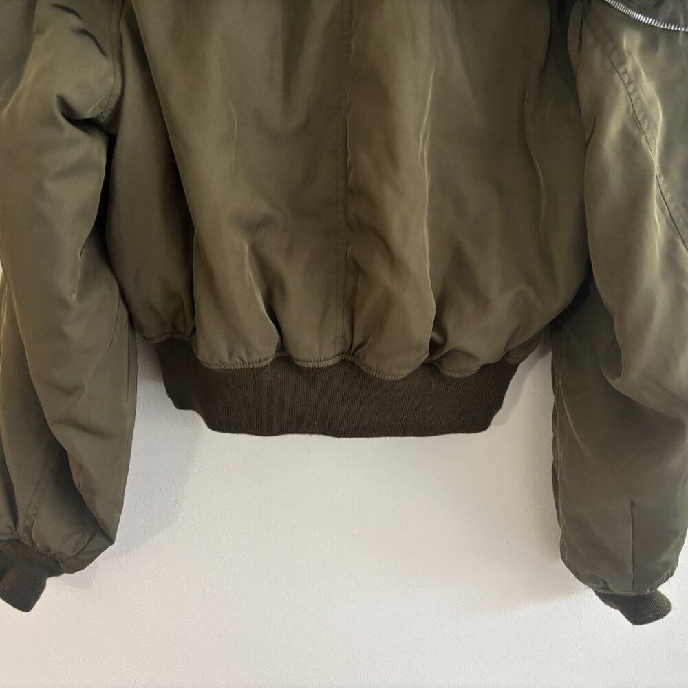 $4000 Juun.J Olive Green N2-B Flight Bomber Jacket Fur Hood - Medium - Large - Picture 15 of 15